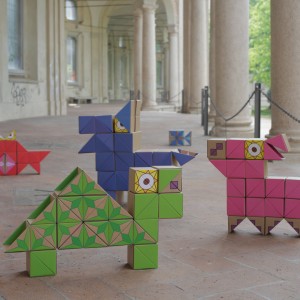 Qbox game animales cangrejo perros camello color Milán